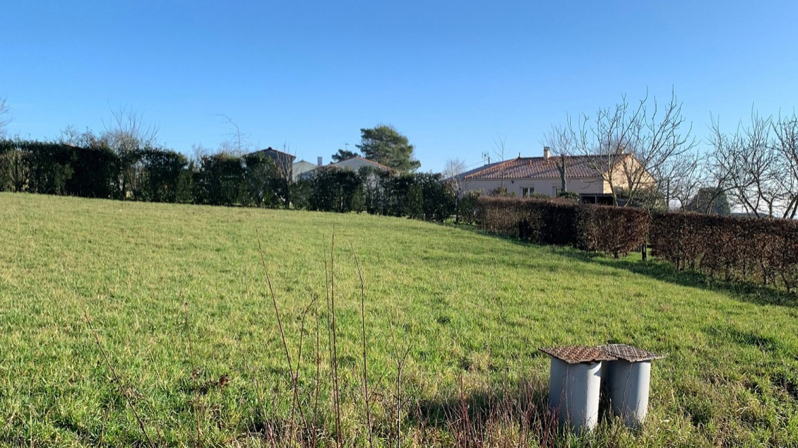 Terrain constructible de 675m2 à Saint-Caprais-de-Bordeaux