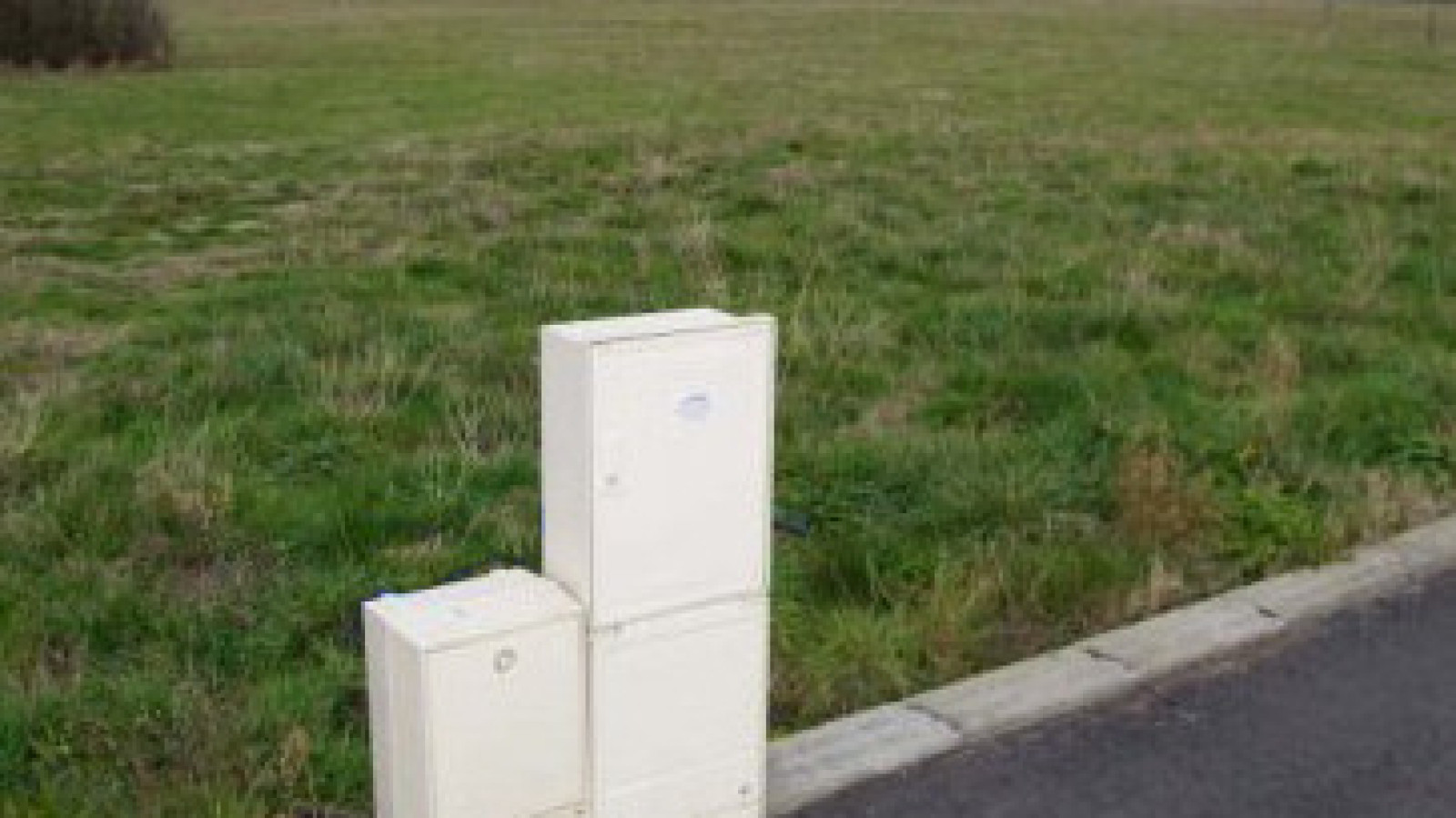 Terrain constructible de 699m2 à Rivière-Saas-et-Gourby