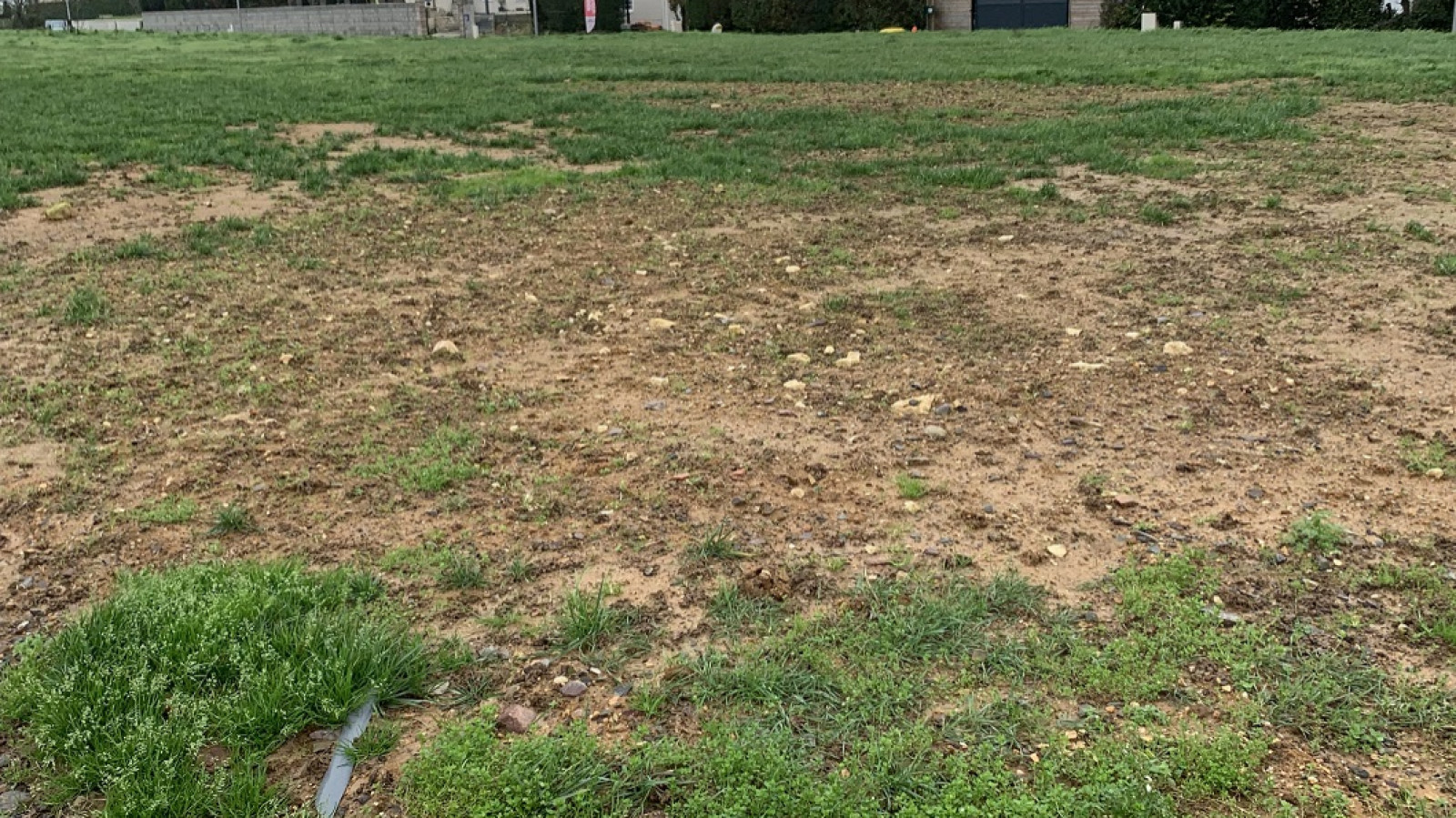 Terrain constructible de 527m2 à Martillac