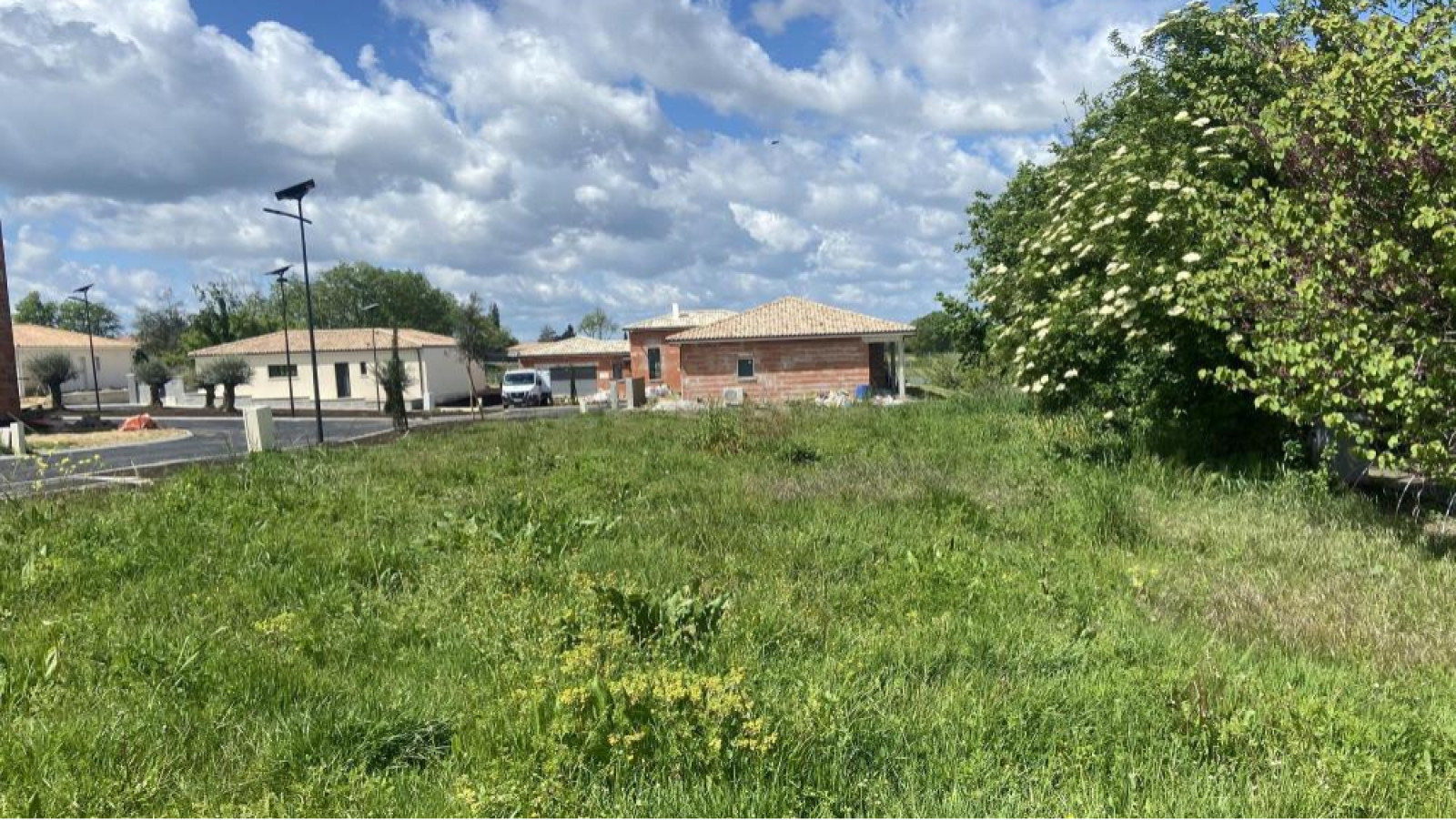 Terrain constructible de 421m2 à Lesparre-Médoc