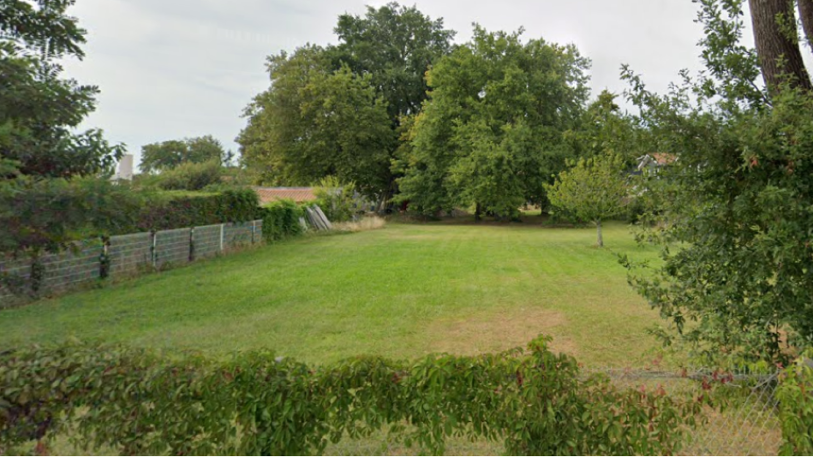 Terrain constructible de 466m2 à Biscarrosse