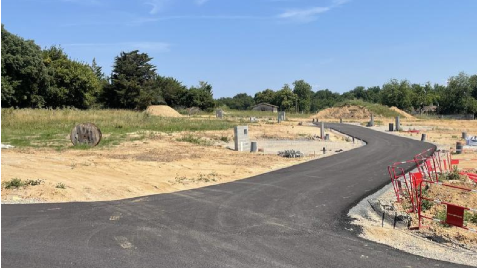 Terrain constructible de 768m2 à Lanton