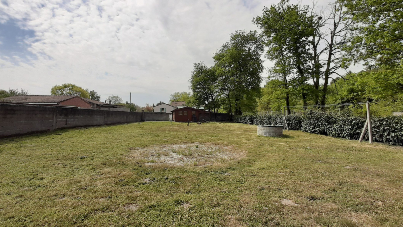 Terrain constructible de 660m2 à Parempuyre