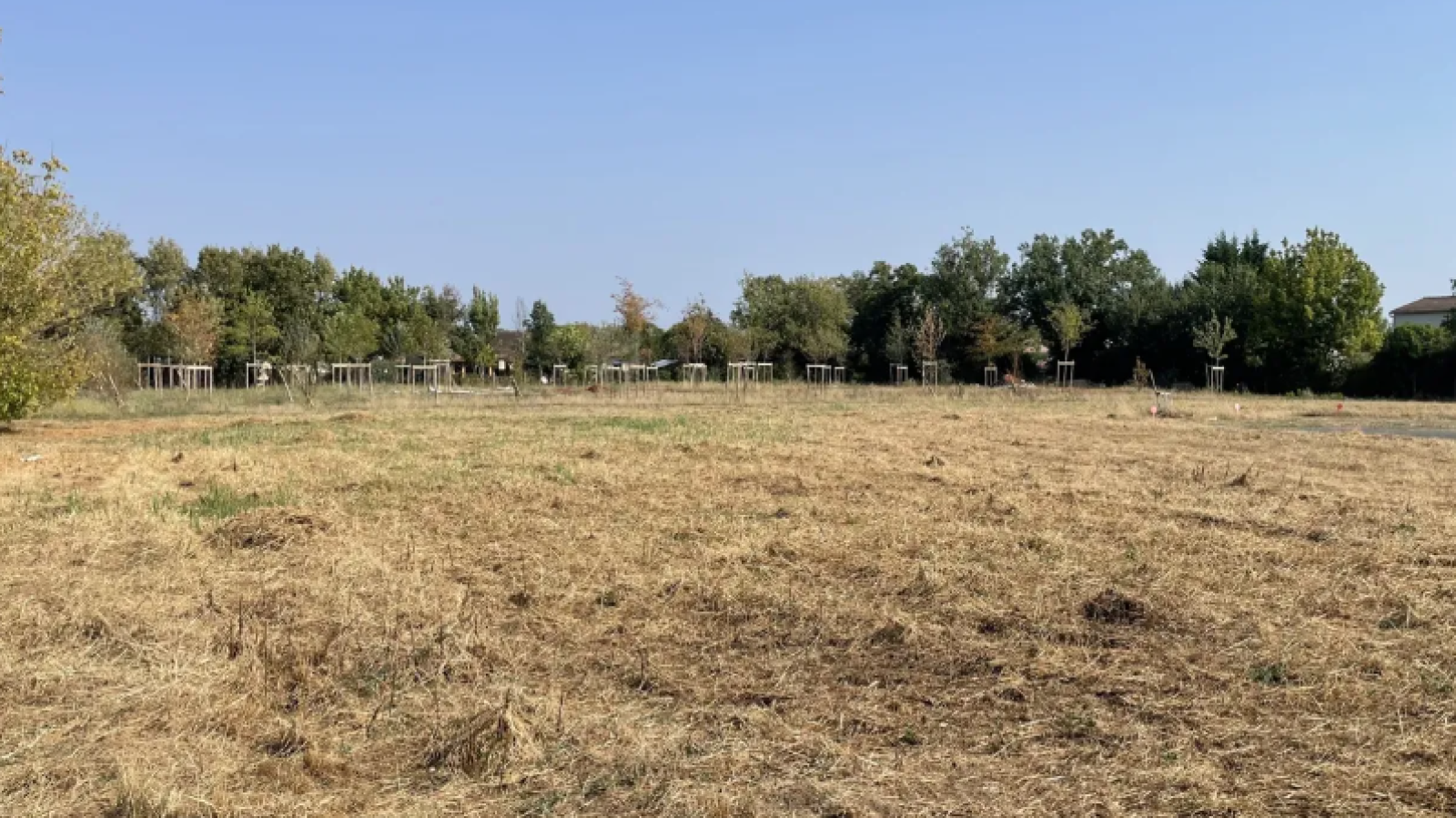 Terrain constructible de 1200m2 à Saint-Germain-du-Puch