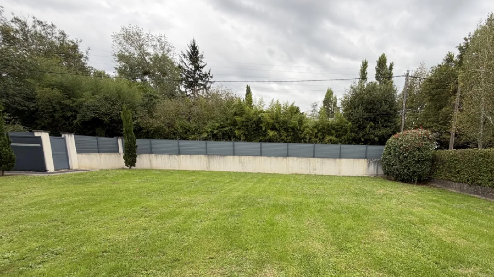 Terrain constructible de 435m2 à Tresses