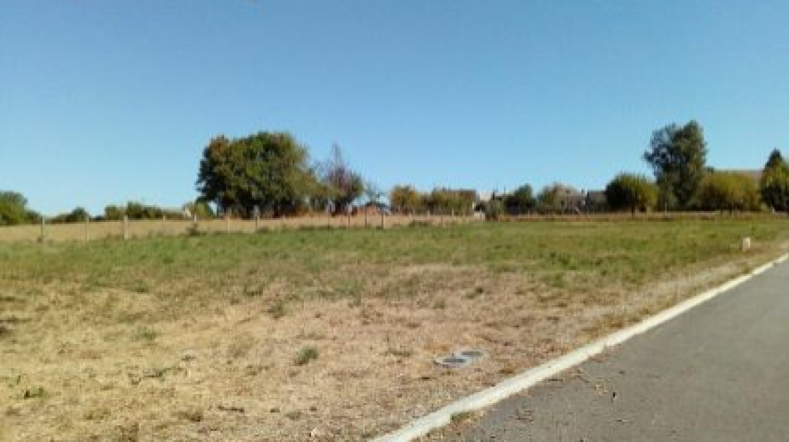 Terrain constructible de 722m2 à Saugnac-et-Cambran