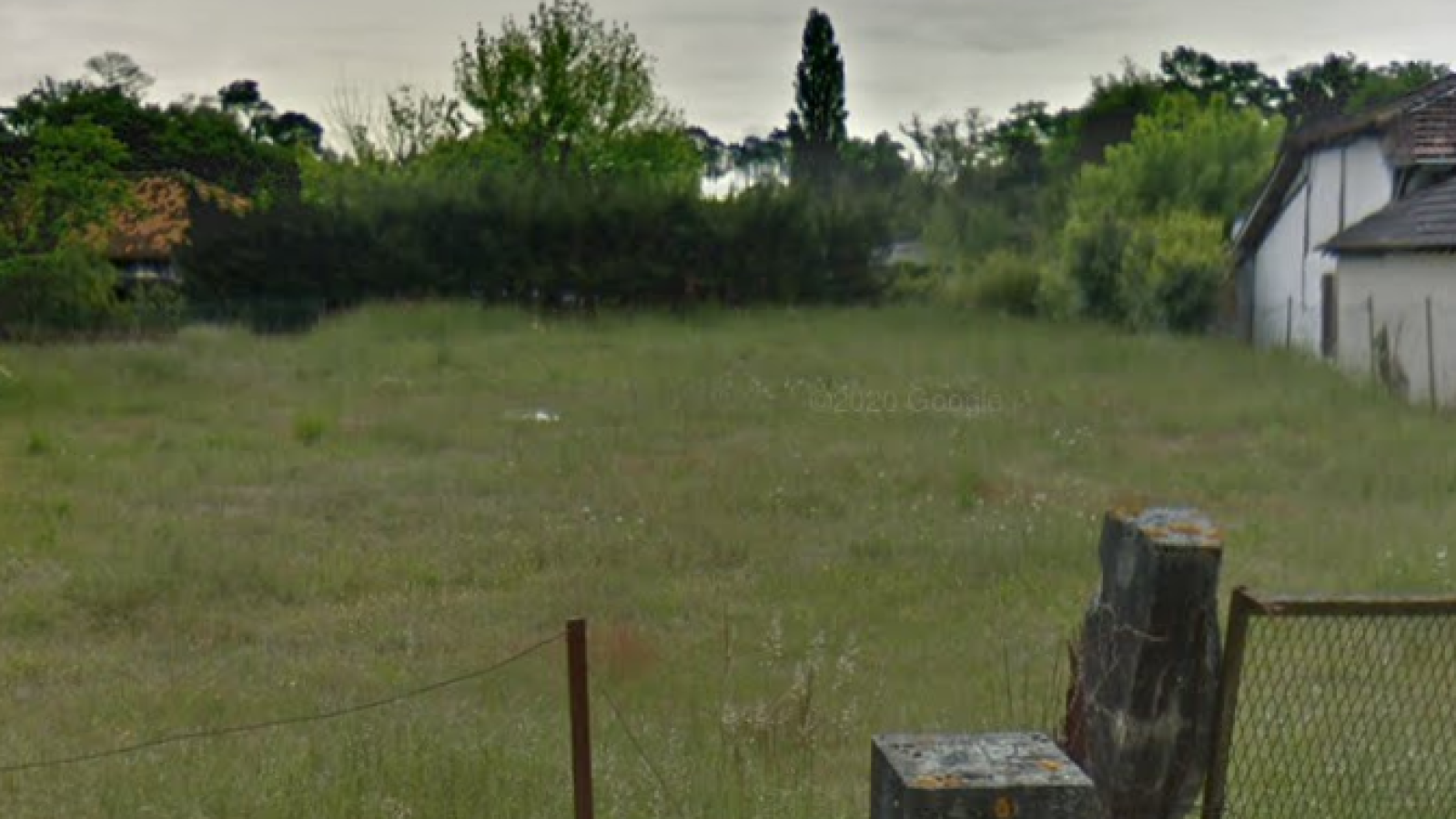 Terrain constructible de 927m2 à Le Teich