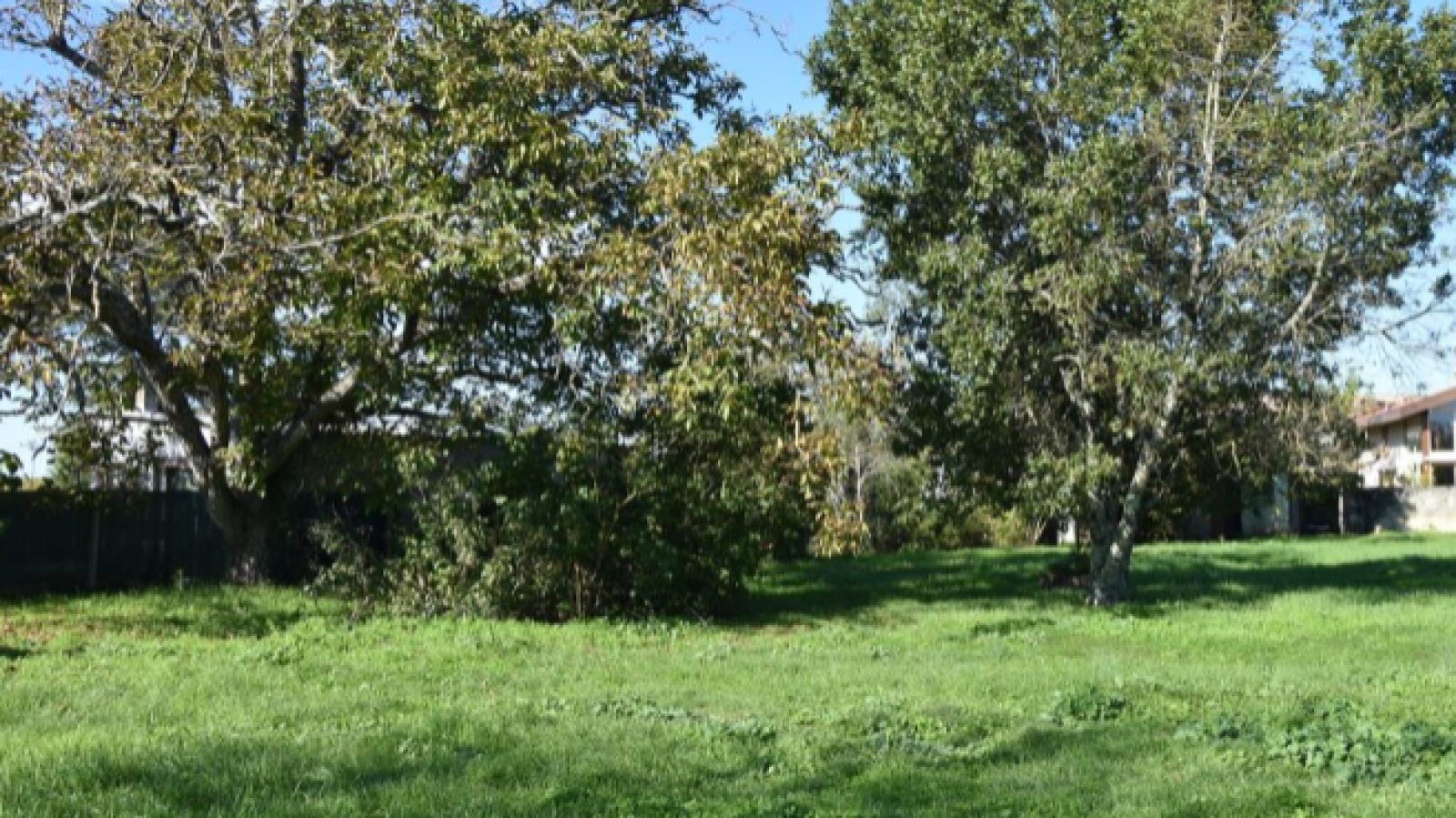 Terrain constructible de 417m2 à Ayguemorte-les-Graves