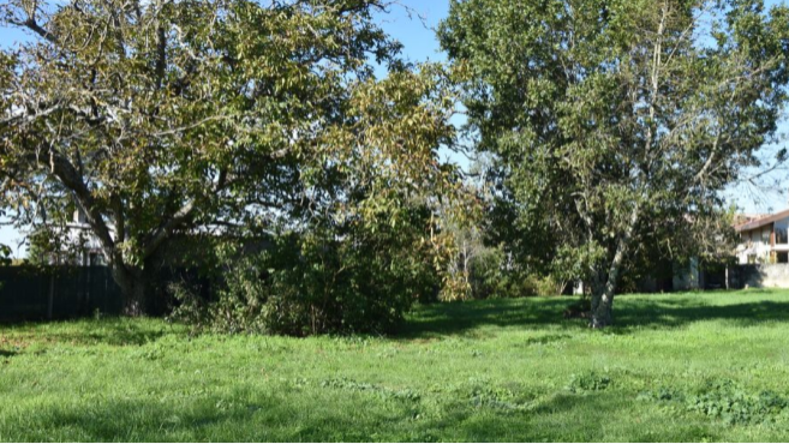 Terrain constructible de 417m2 à Ayguemorte-les-Graves