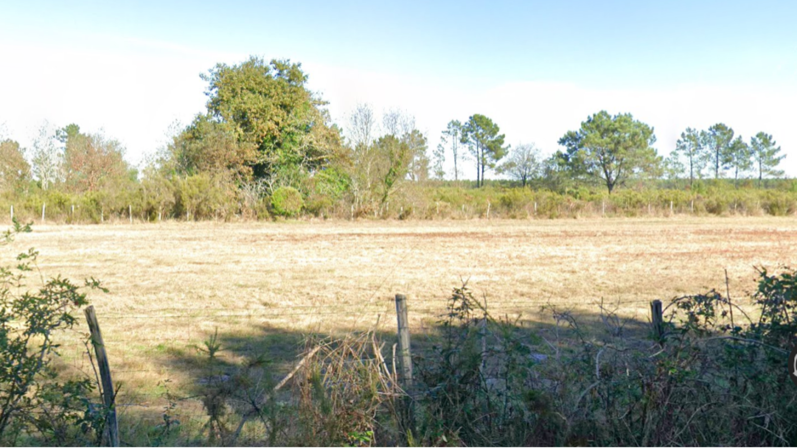 Terrain constructible de 860m2 à Lanton