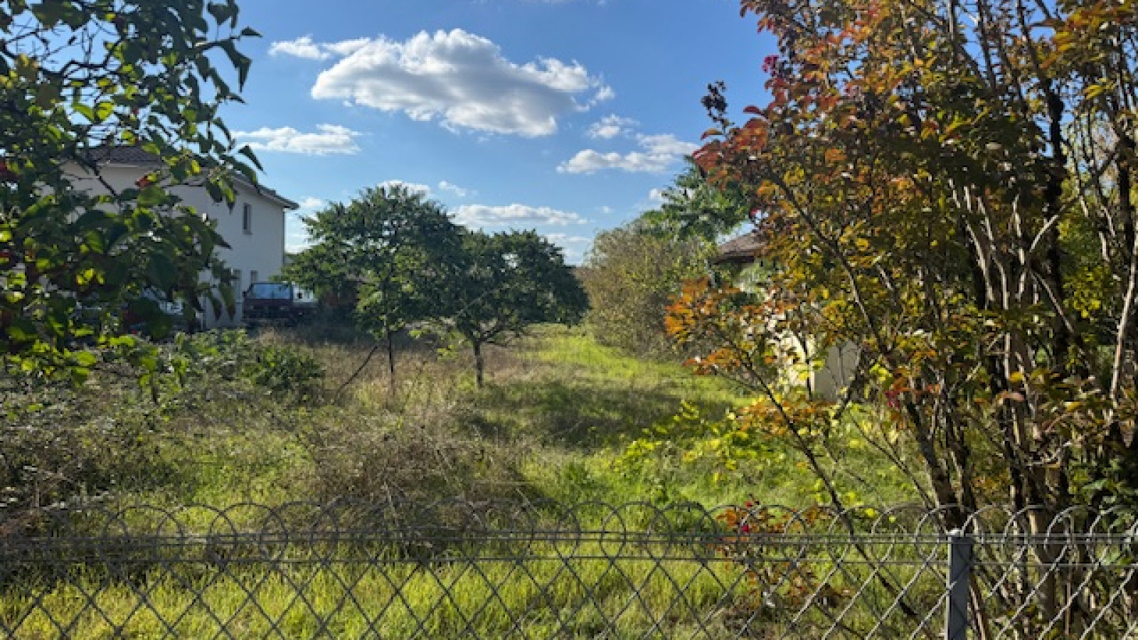 Terrain constructible de 1067m2 à Saint-Seurin-de-Cadourne