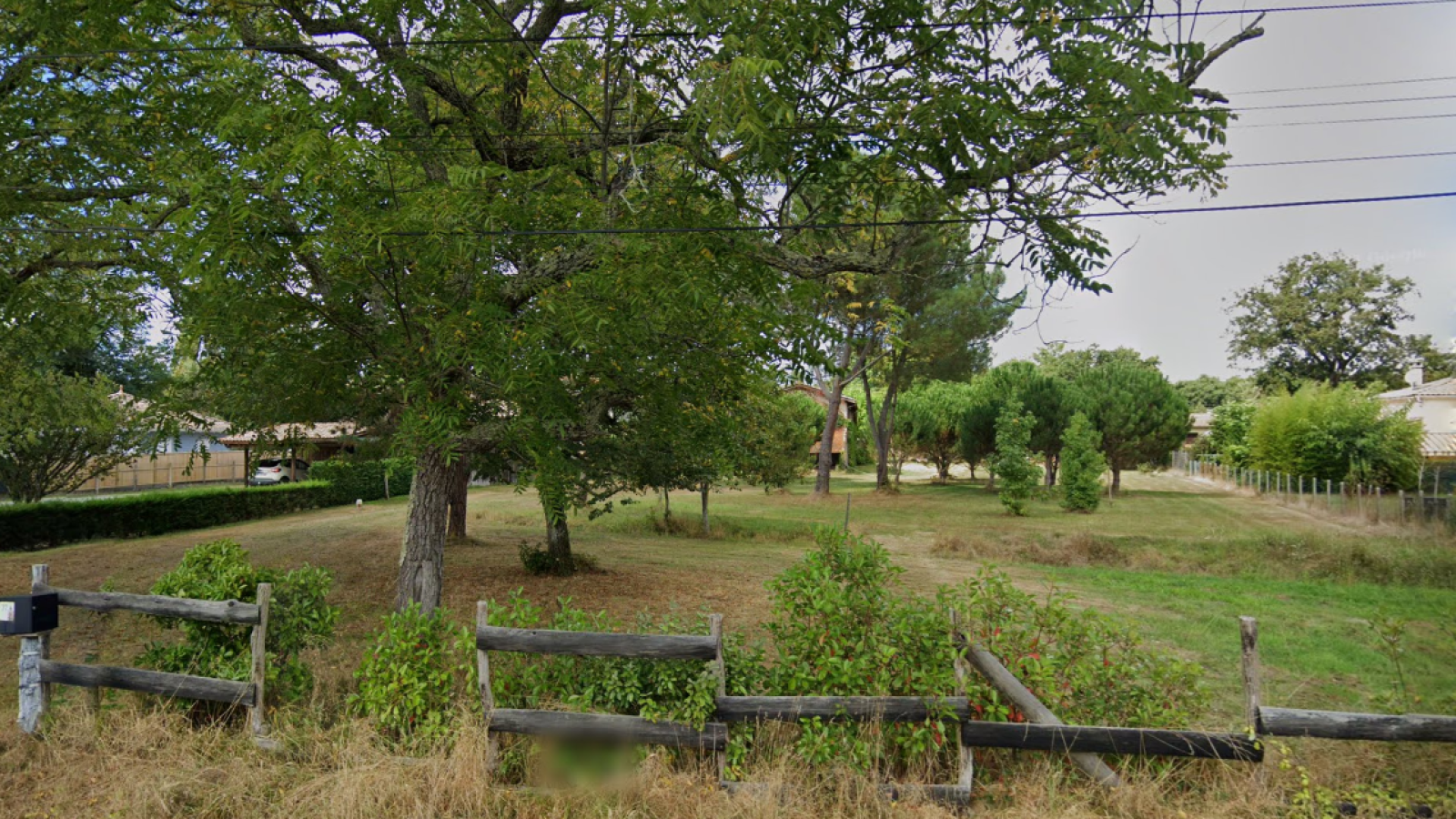 Terrain constructible de 1024m2 à Le Teich