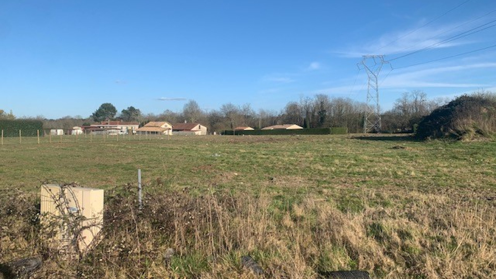Terrain constructible de 848m2 à Saint-Pierre-du-Mont