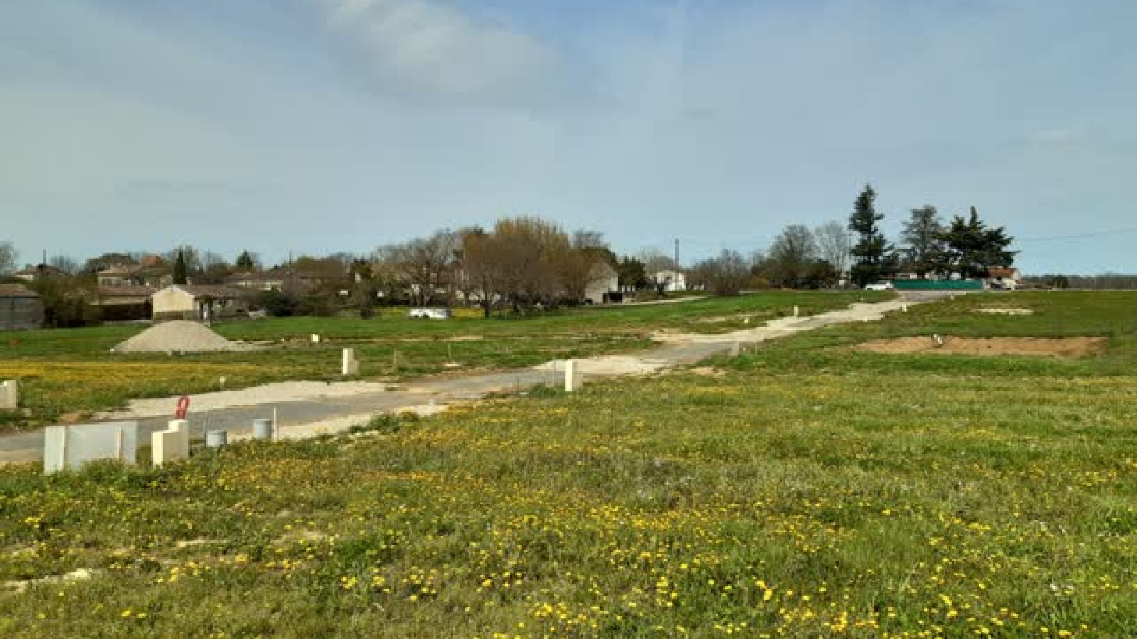 Terrain constructible de 800m2 à Léognan
