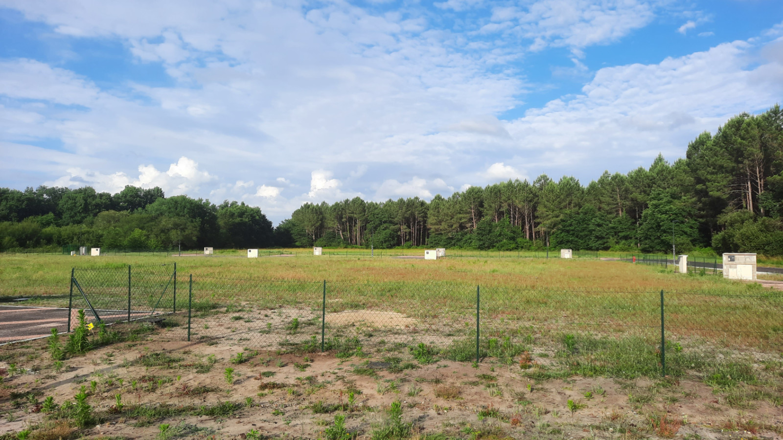 Terrain constructible de 657m2 à Tosse