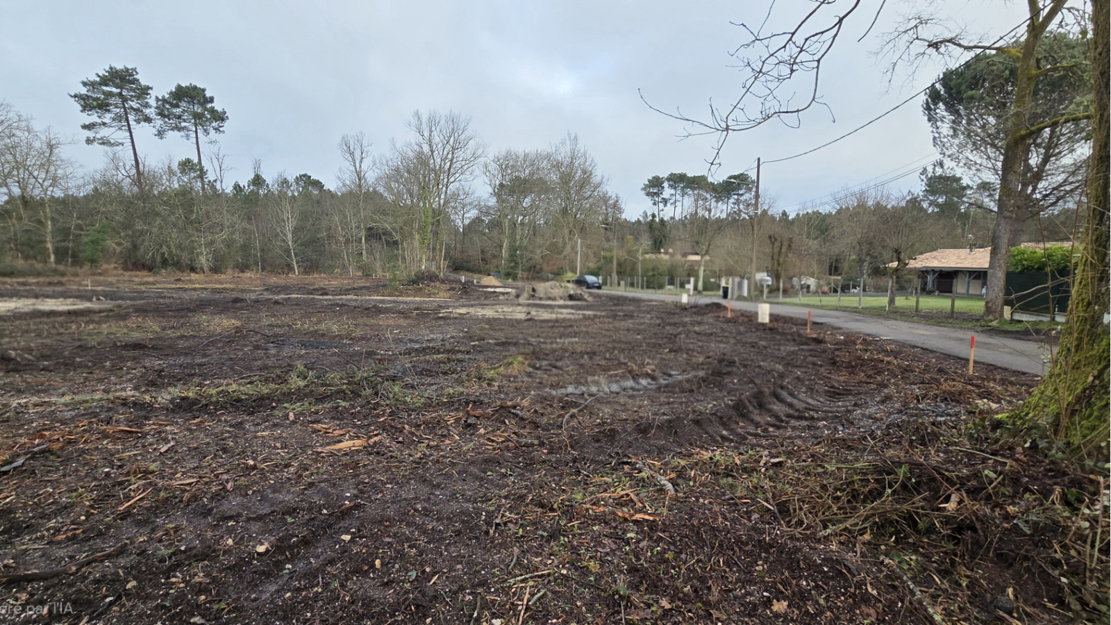 Terrain constructible de 1194m2 à La Brède