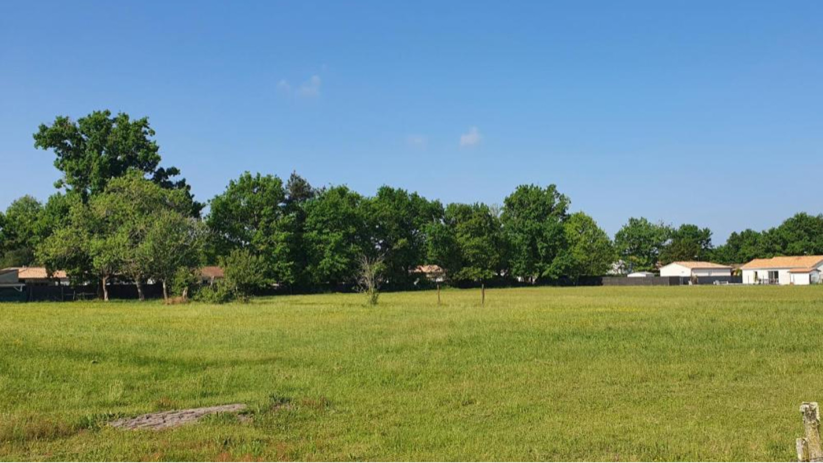 Terrain constructible de 385m2 à Langon