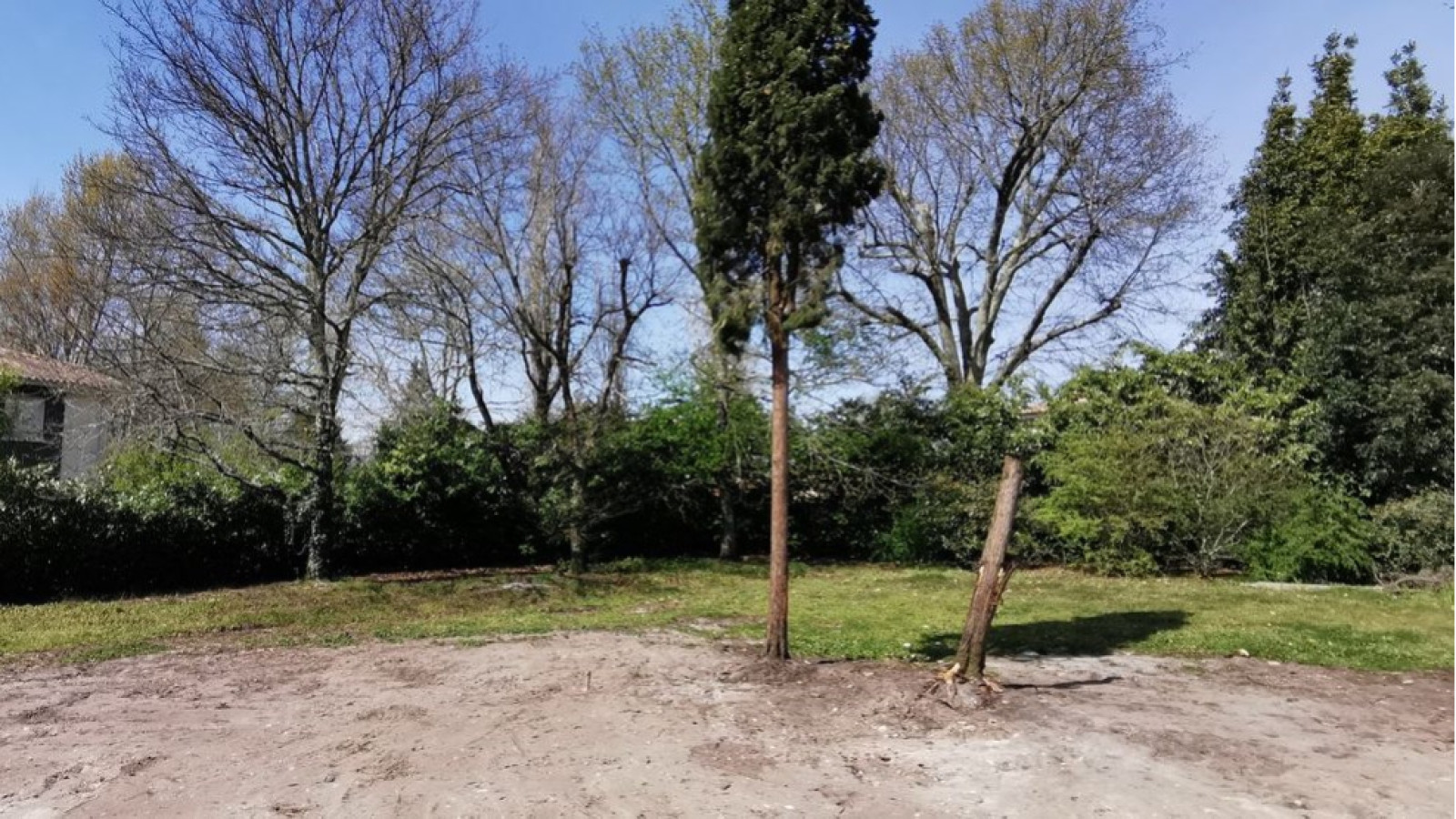 Terrain constructible de 685m2 à Ludon-Médoc