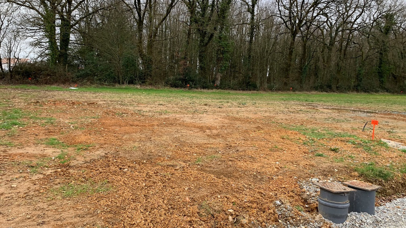 Terrain constructible de 930m2 à Margaux-Cantenac