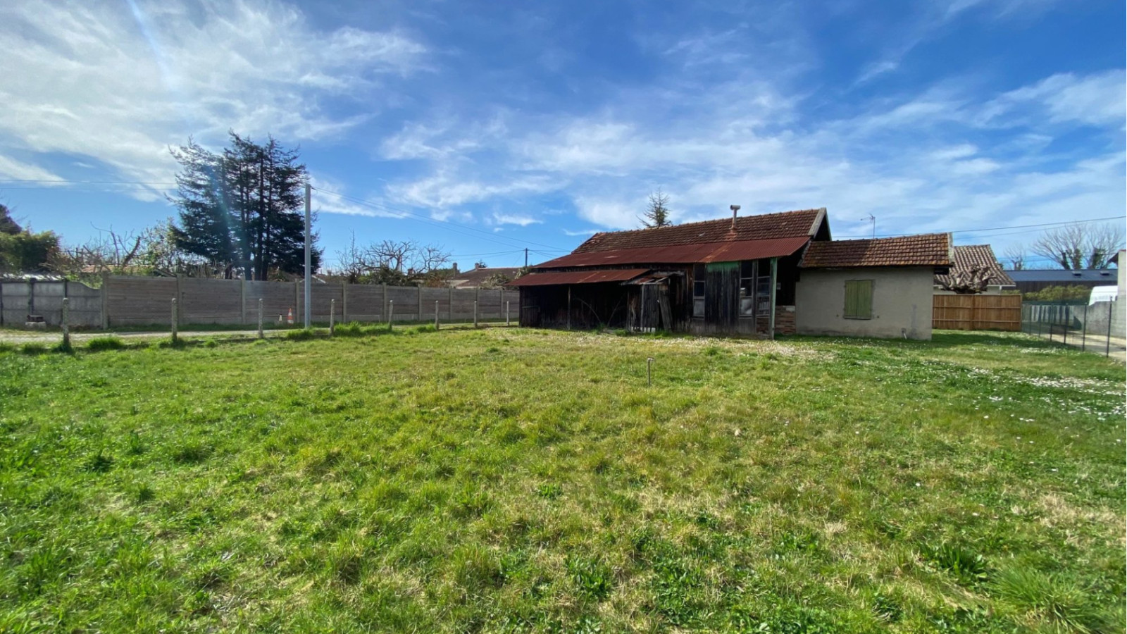 Terrain constructible de 624m2 à Léognan