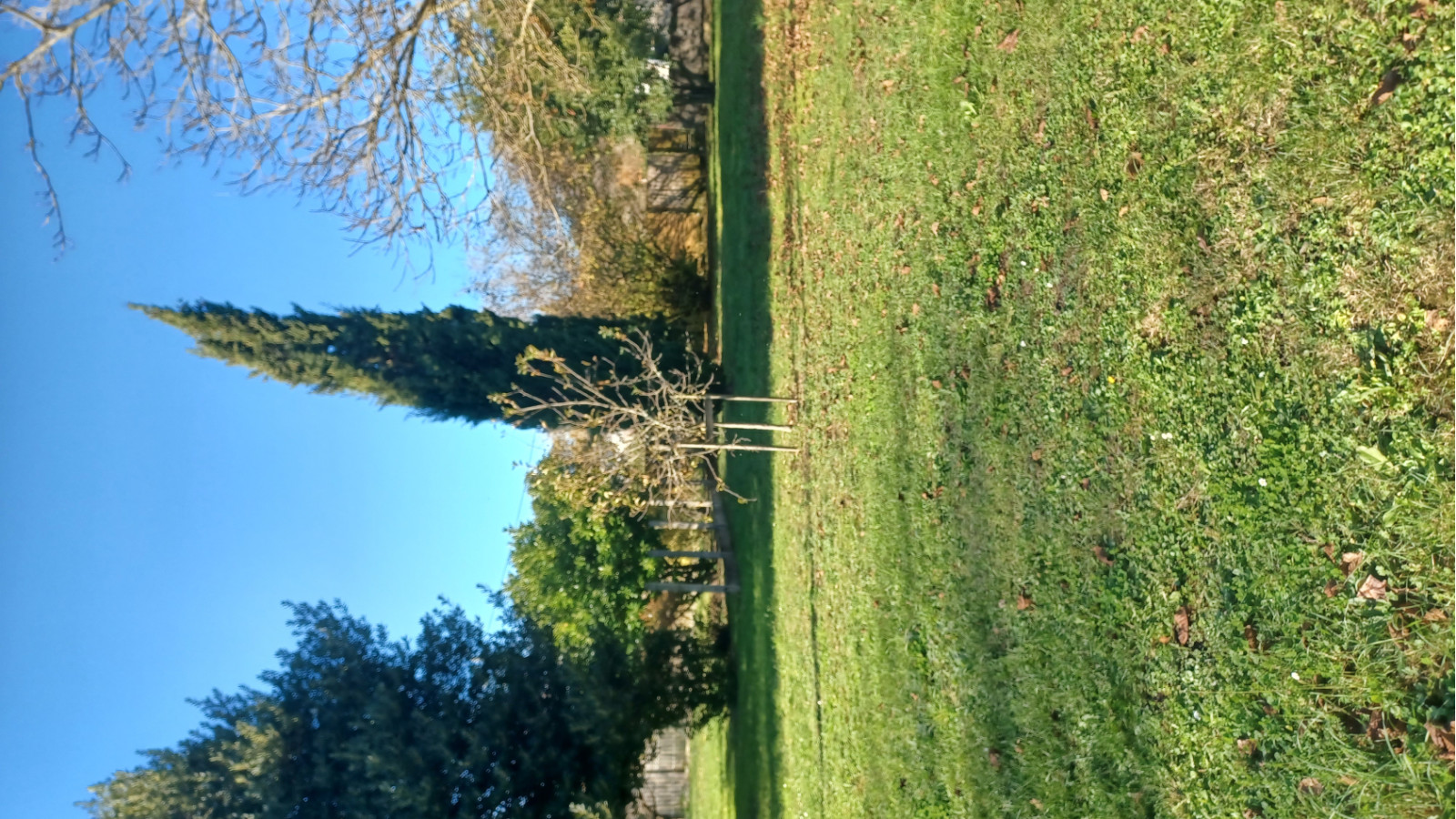 Terrain constructible de 1100m2 à Ludon-Médoc