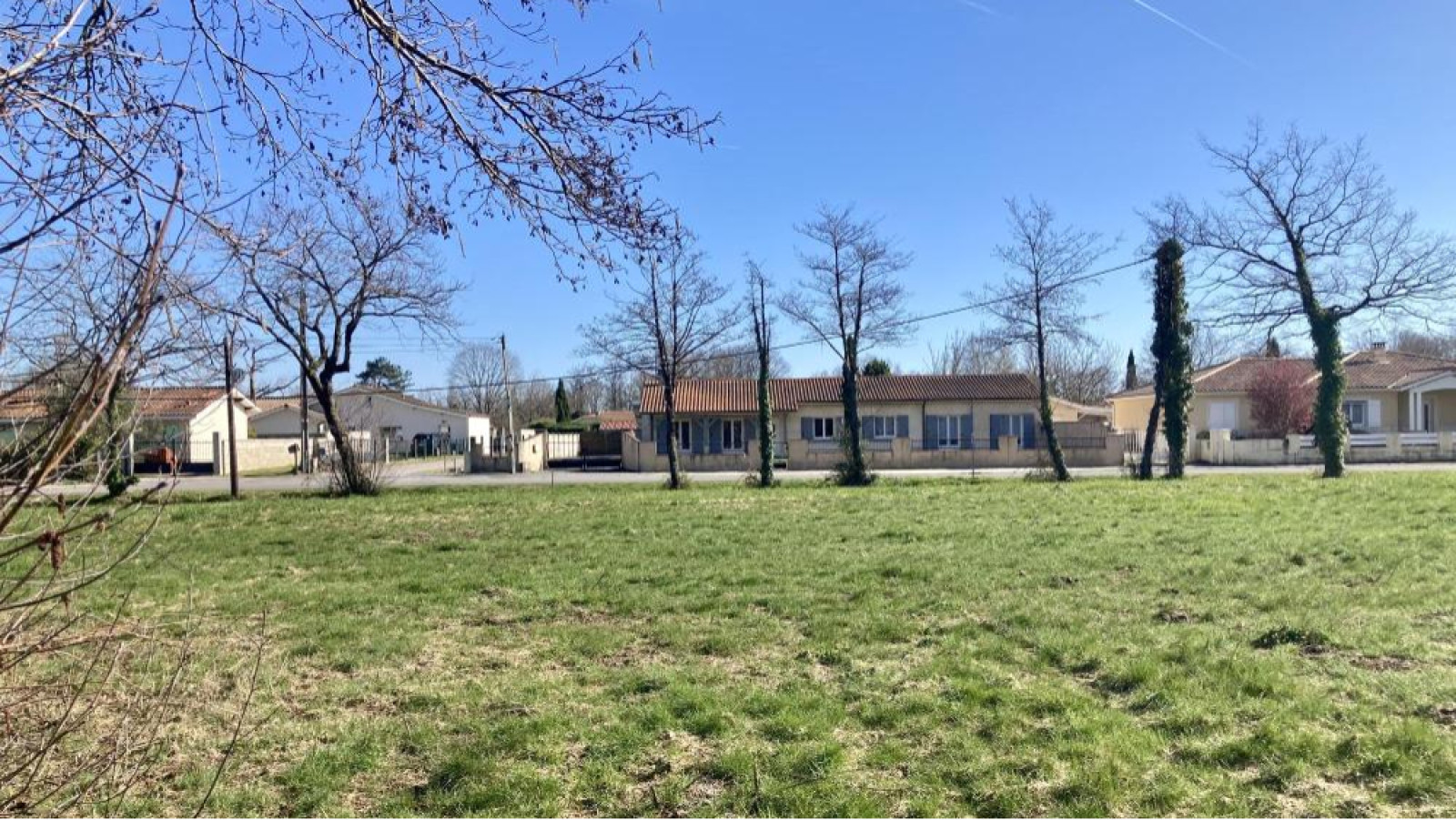Terrain constructible de 620m2 à Margaux-Cantenac