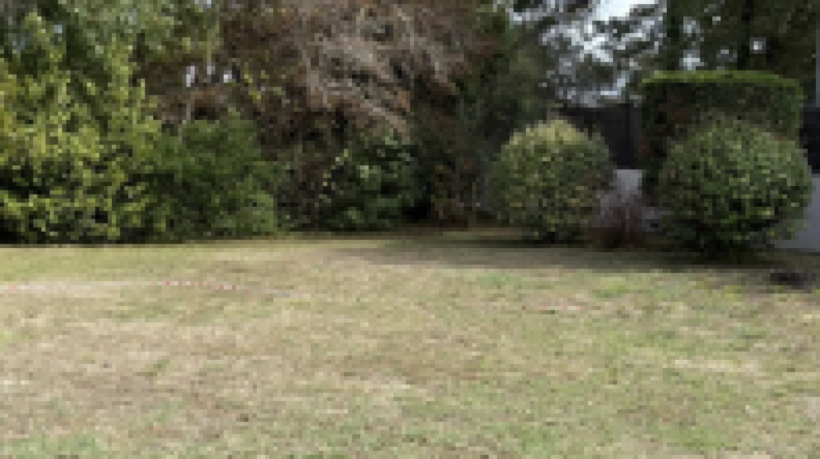 Terrain constructible de 352m2 à Arès