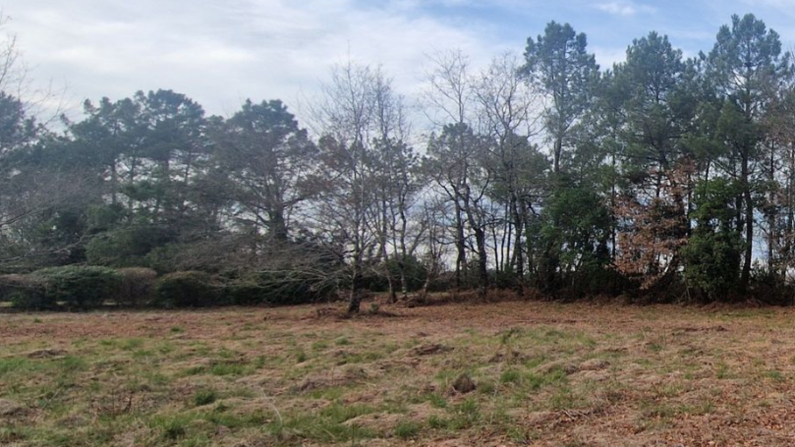 Terrain constructible de 937m2 à Saint-Aubin-de-Médoc