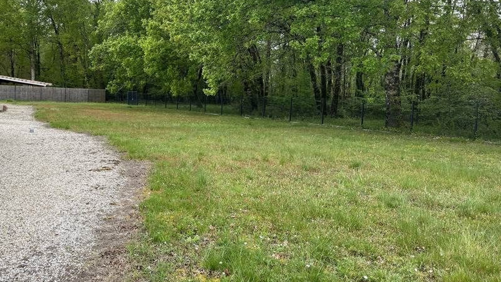 Terrain constructible de 520m2 à Avensan