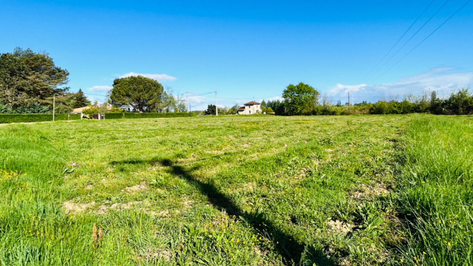 Terrain constructible de 550m2 à Daignac
