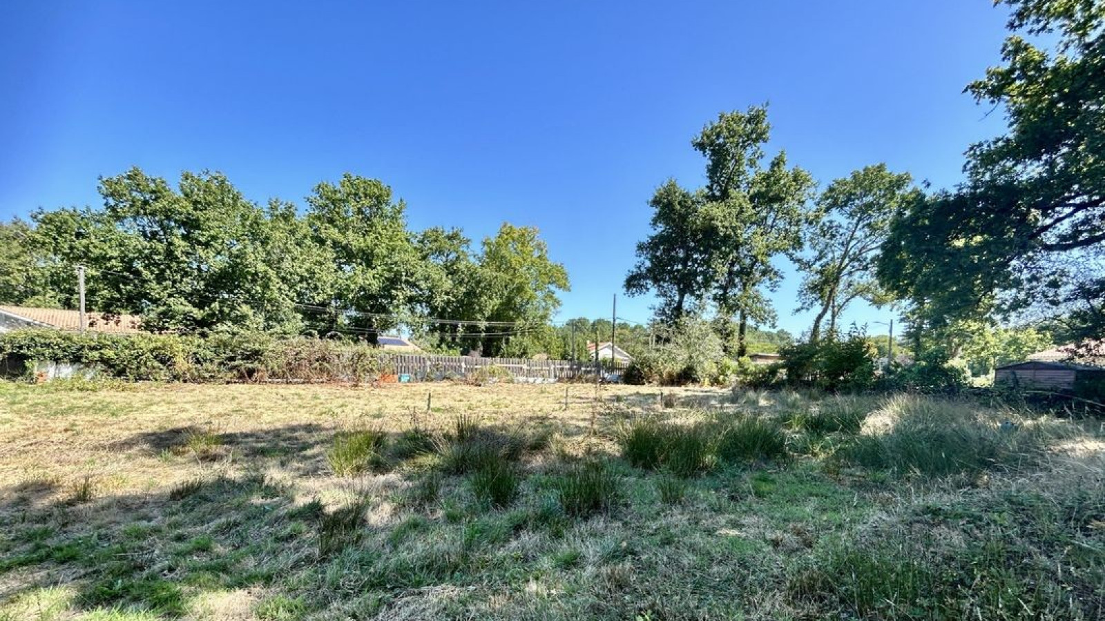 Terrain constructible de 1100m2 à Grayan-et-l'Hôpital