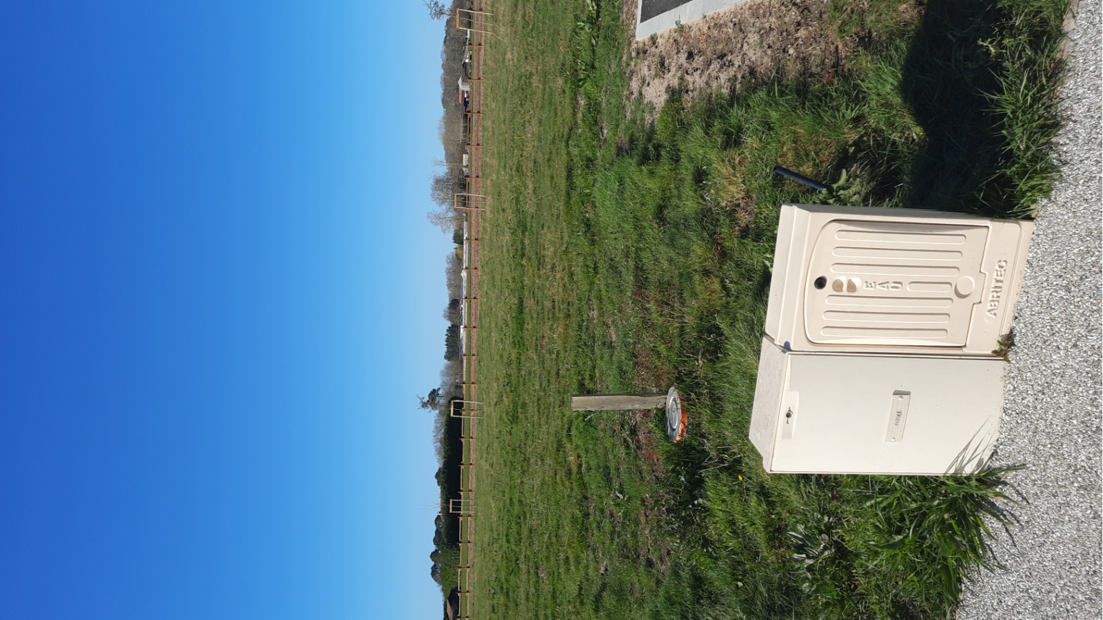 Terrain constructible de 700m2 à Laluque