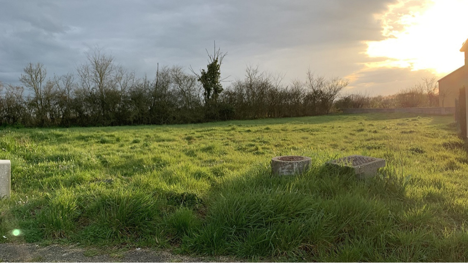 Terrain constructible de 461m2 à Espiet