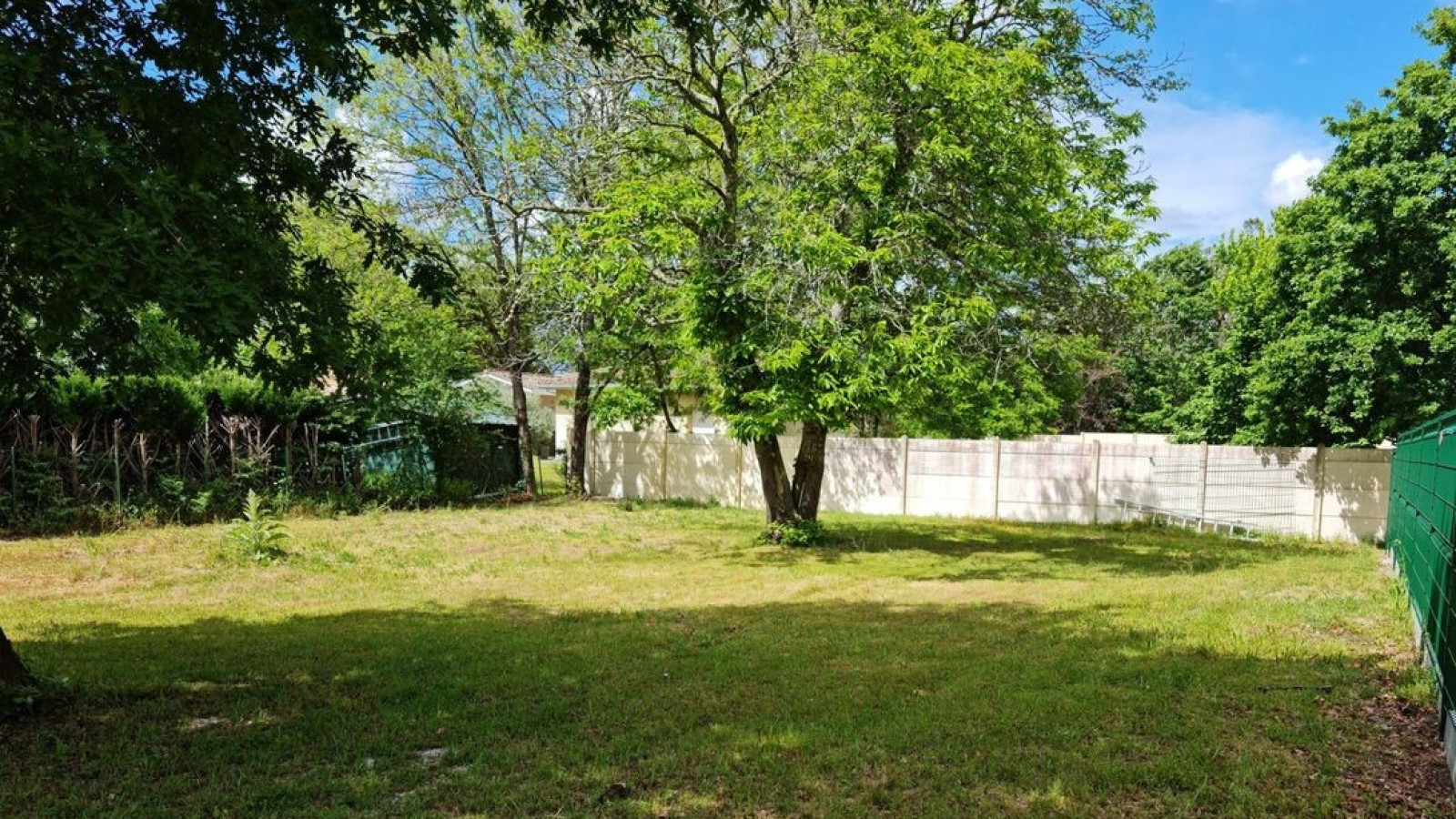 Terrain constructible de 503m2 à Belin-Béliet