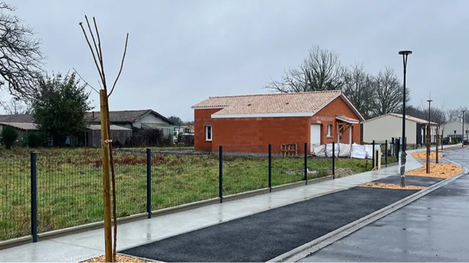 Terrain constructible de 649m2 à Cestas