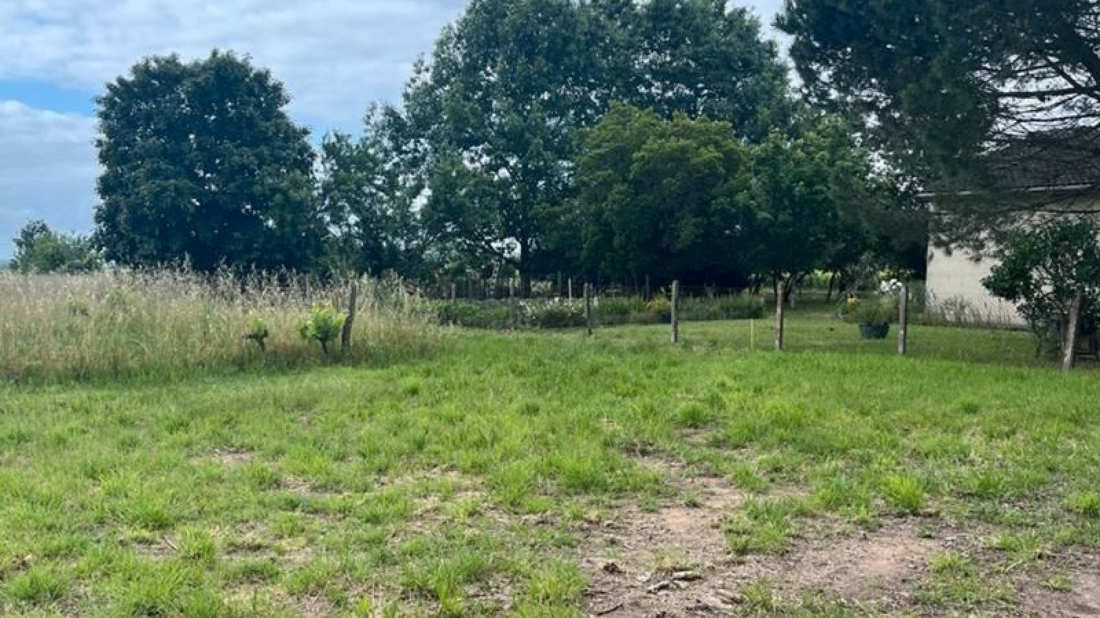 Terrain constructible de 705m2 à Belin-Béliet
