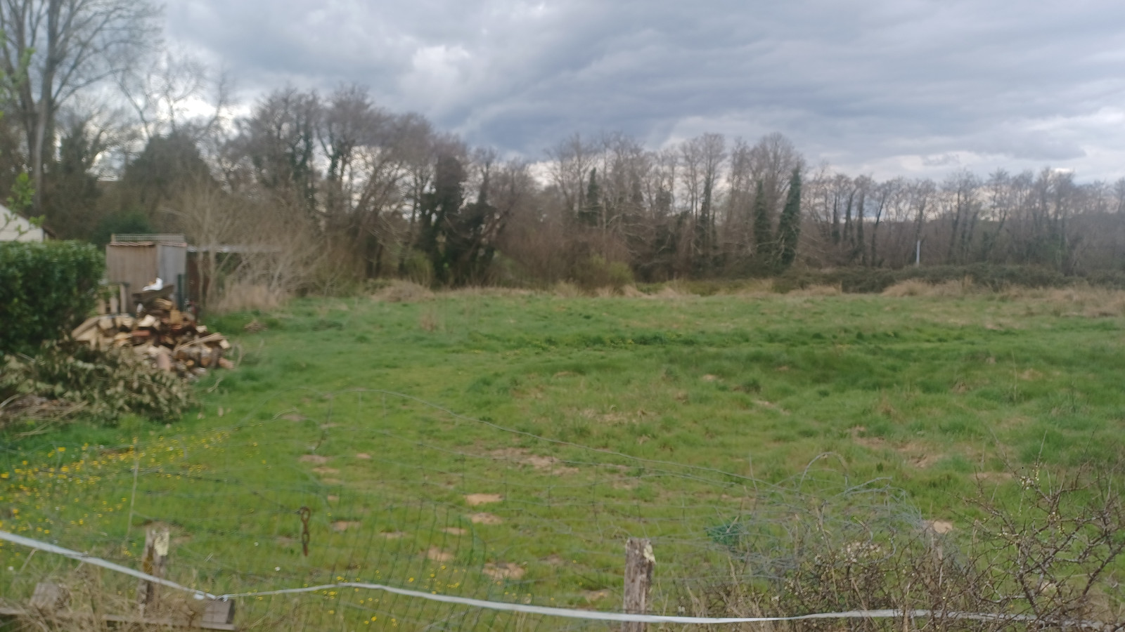 Terrain constructible de 542m2 à Créon