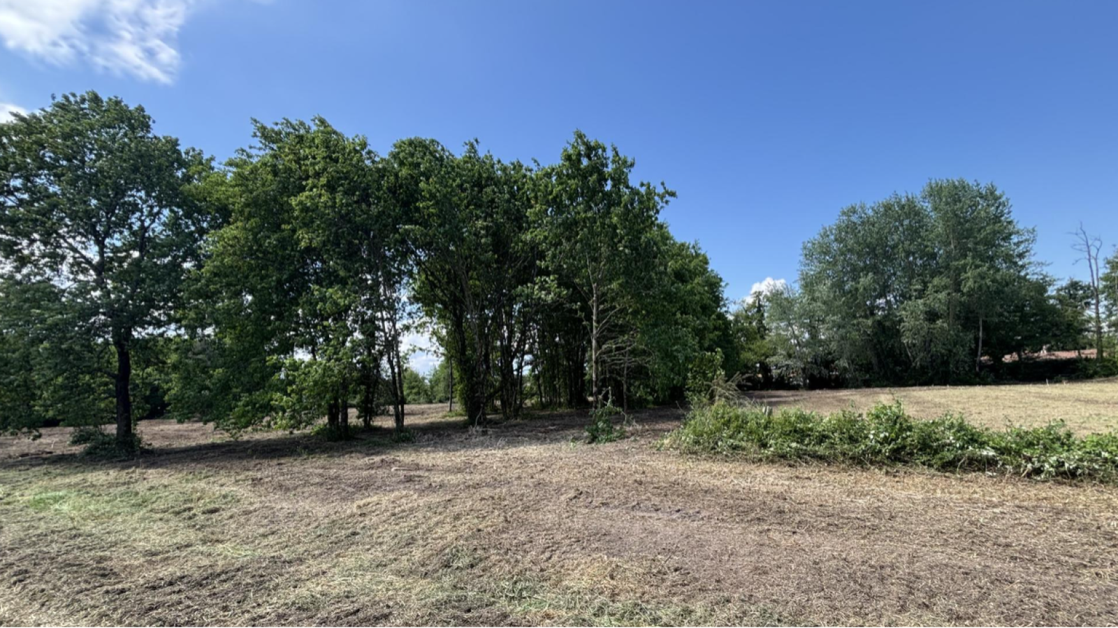 Terrain constructible de 440m2 à Soussans