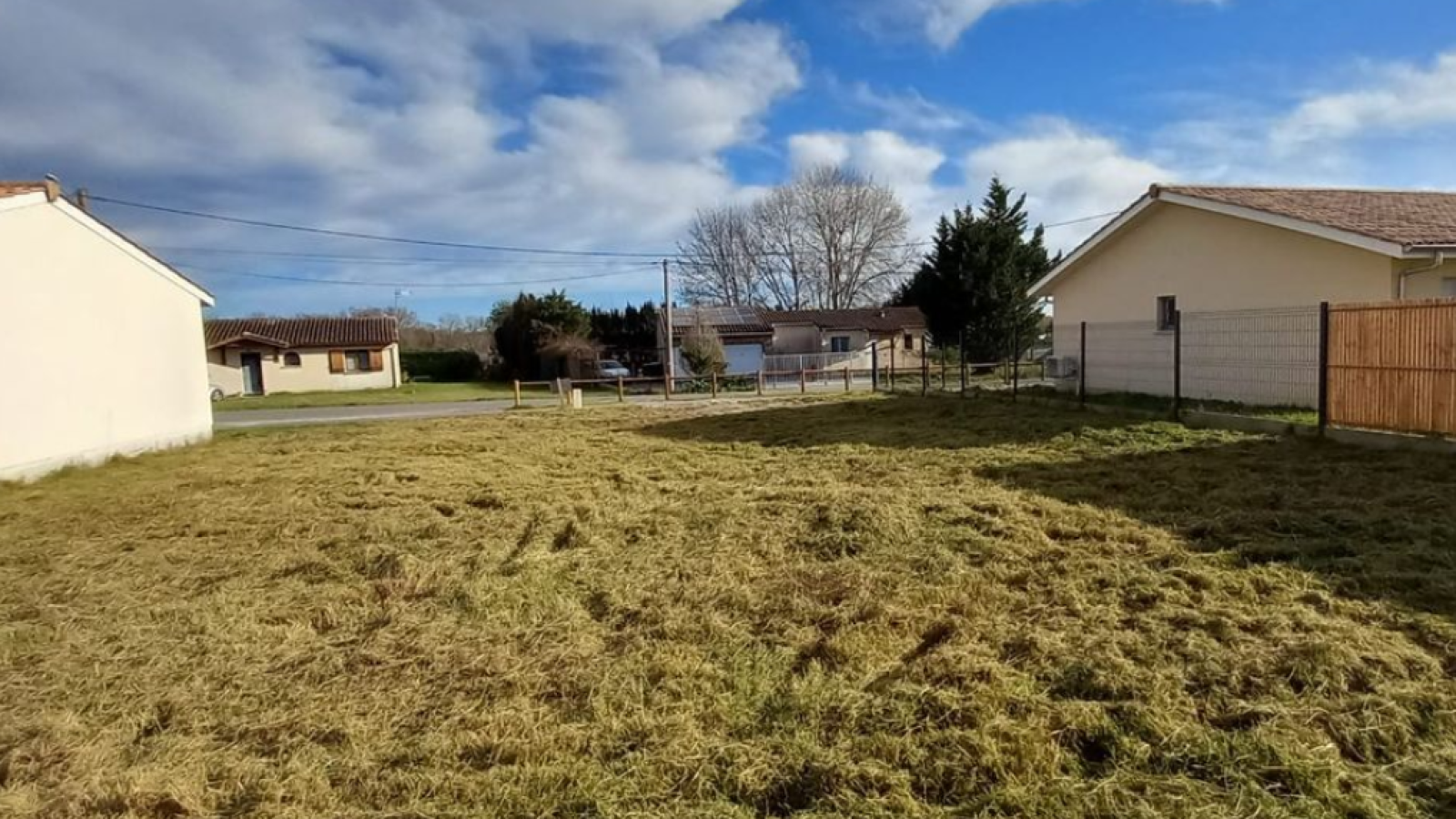 Terrain constructible de 420m2 à Moulis-en-Médoc