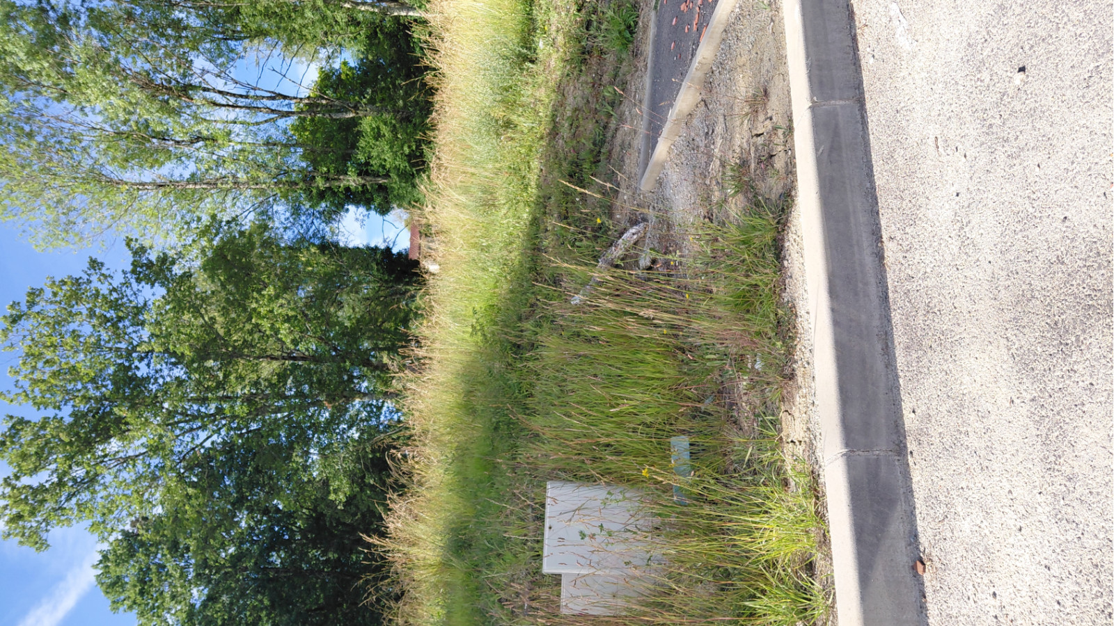 Terrain constructible de 826m2 à Maransin