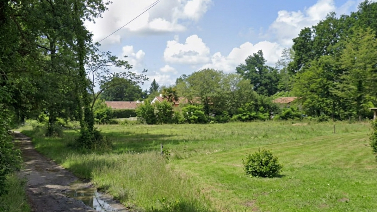 Terrain constructible de 920m2 à Sort-en-Chalosse