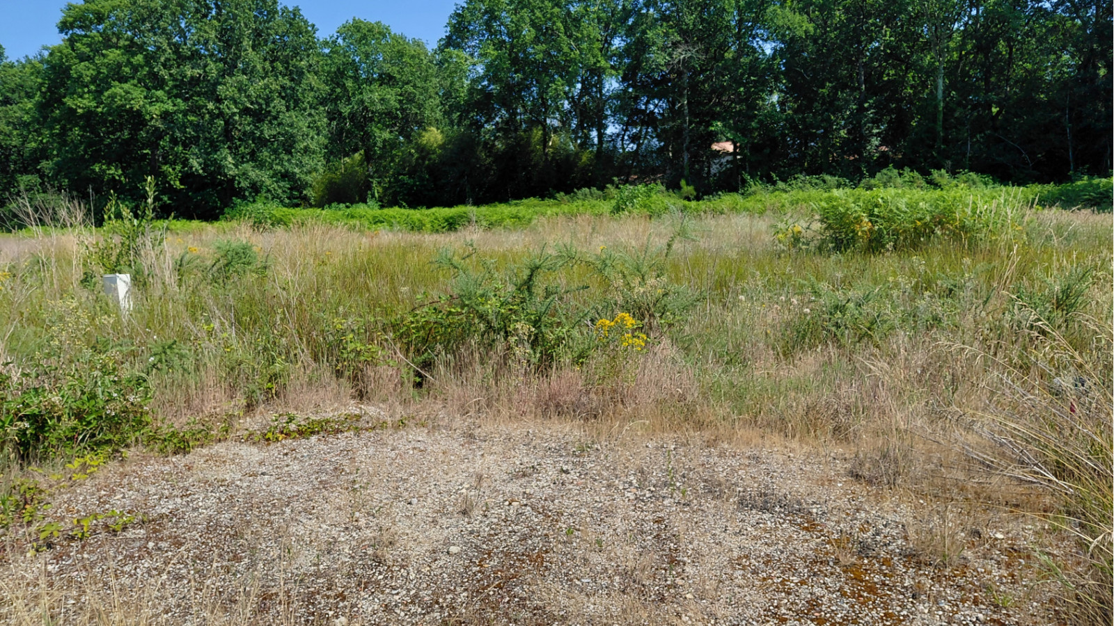 Terrain constructible de 706m2 à Saint-Médard-en-Jalles