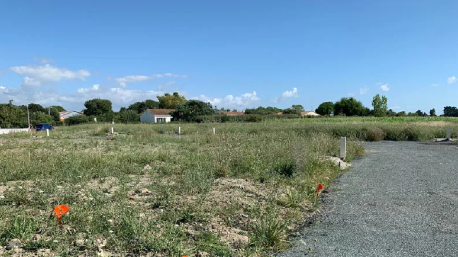 Terrain constructible de 744m2 à Pomarez
