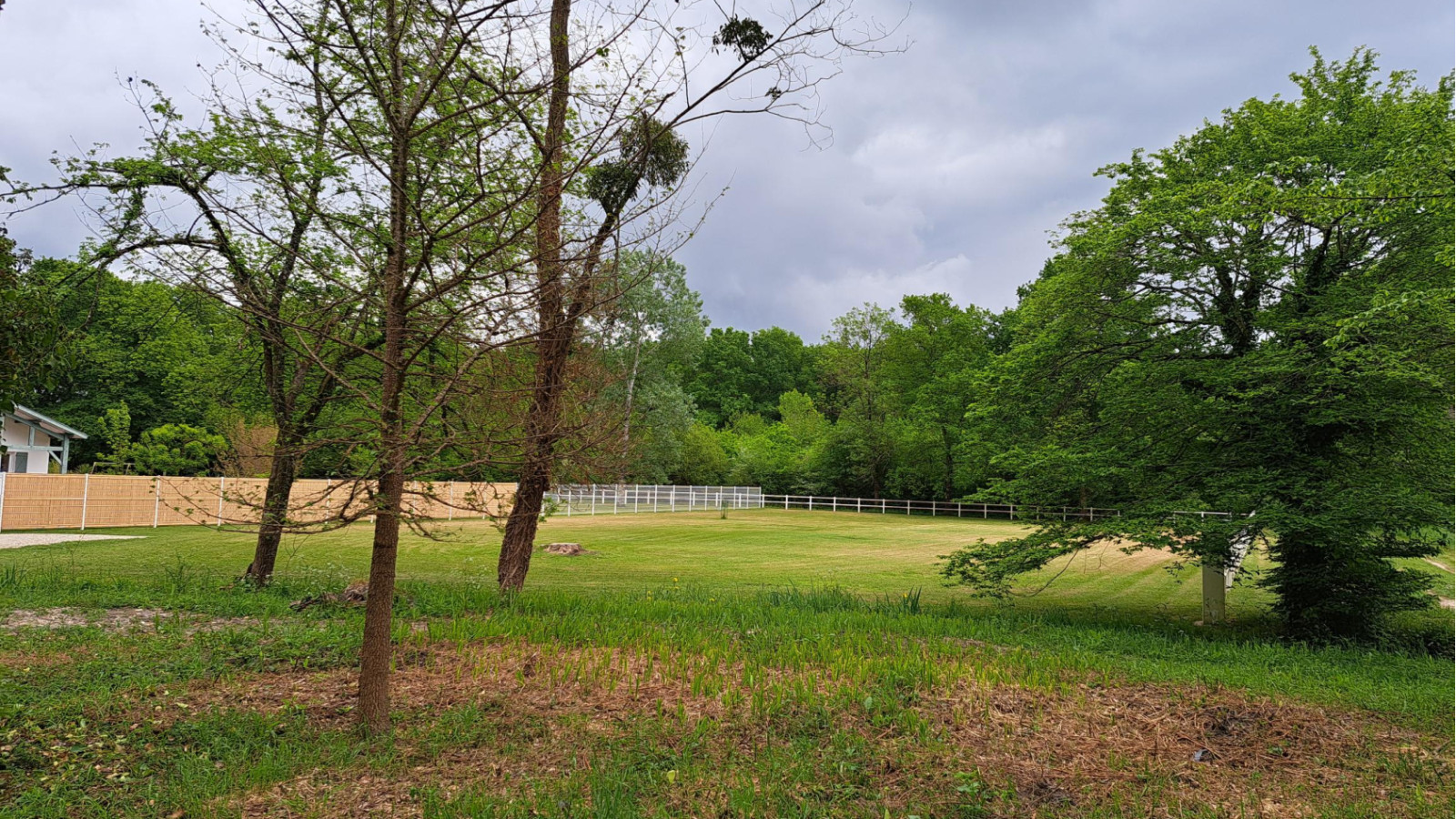 Terrain constructible de 900m2 à Le Barp