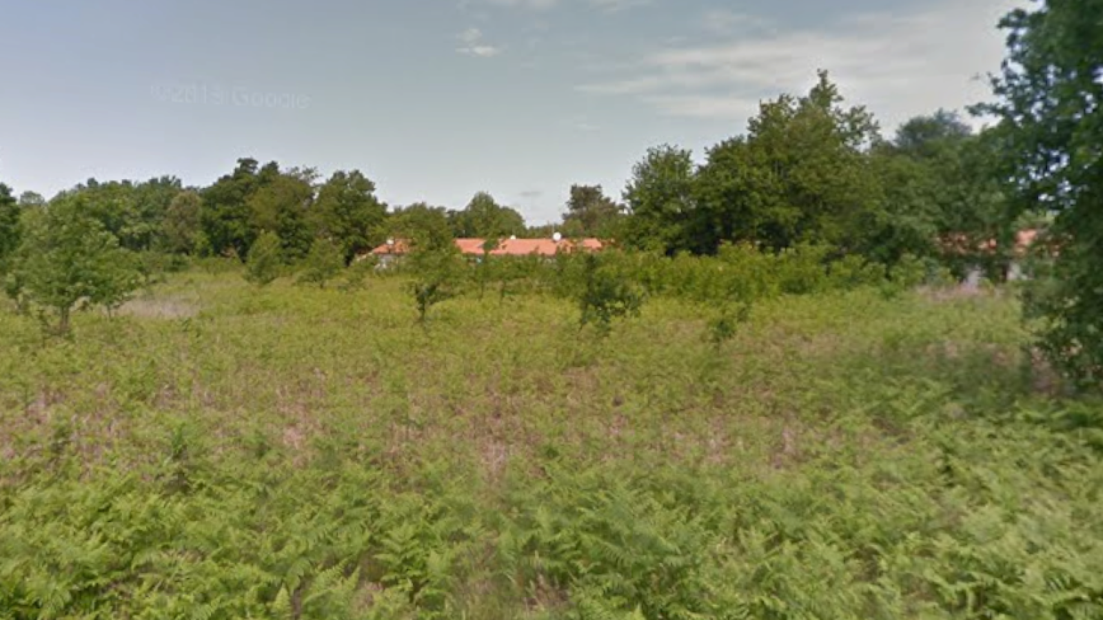 Terrain constructible de 300m2 à Gastes