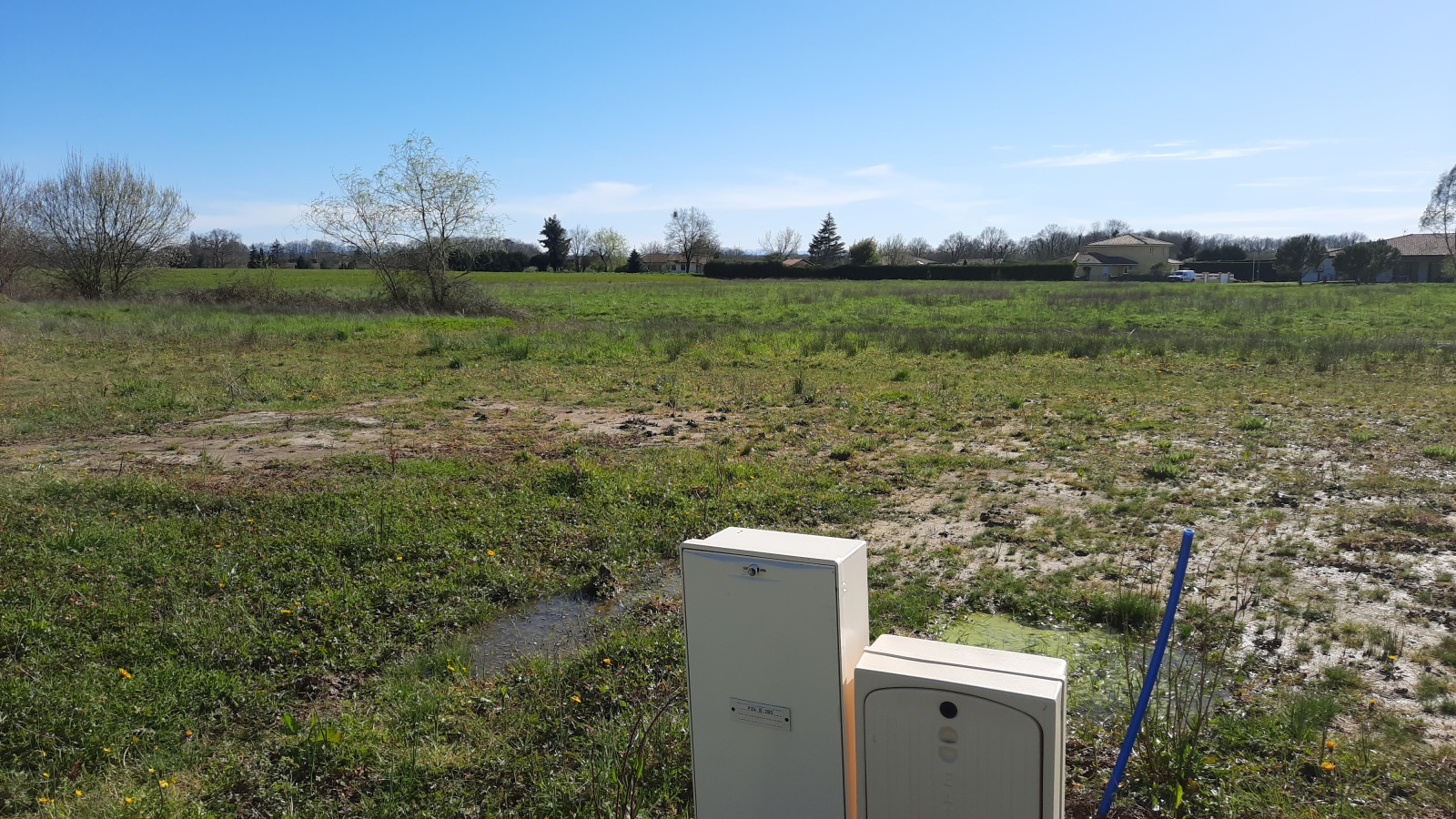 Terrain constructible de 542m2 à Tosse