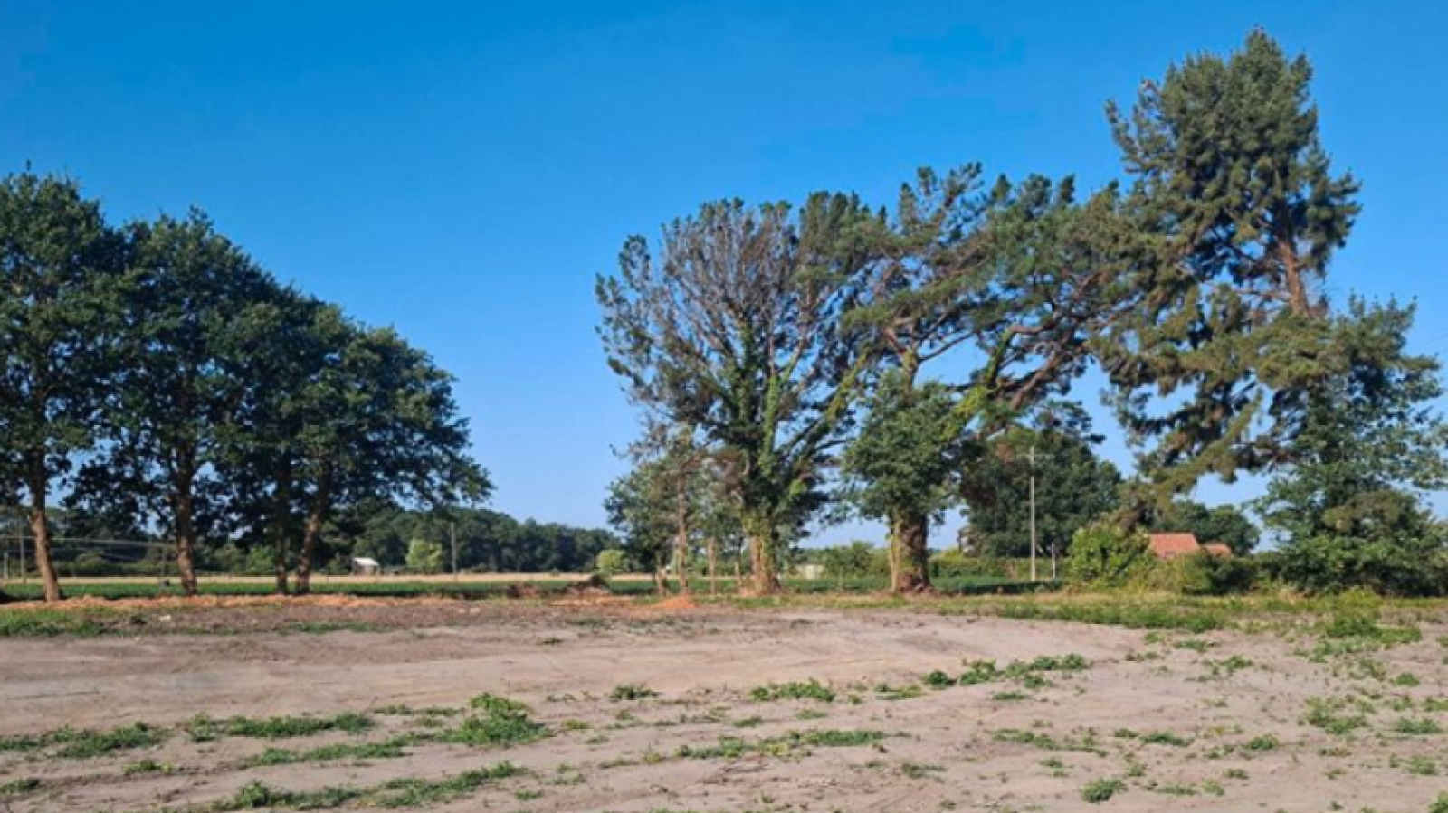 Terrain constructible de 1046m2 à Saint-Jean-de-Marsacq