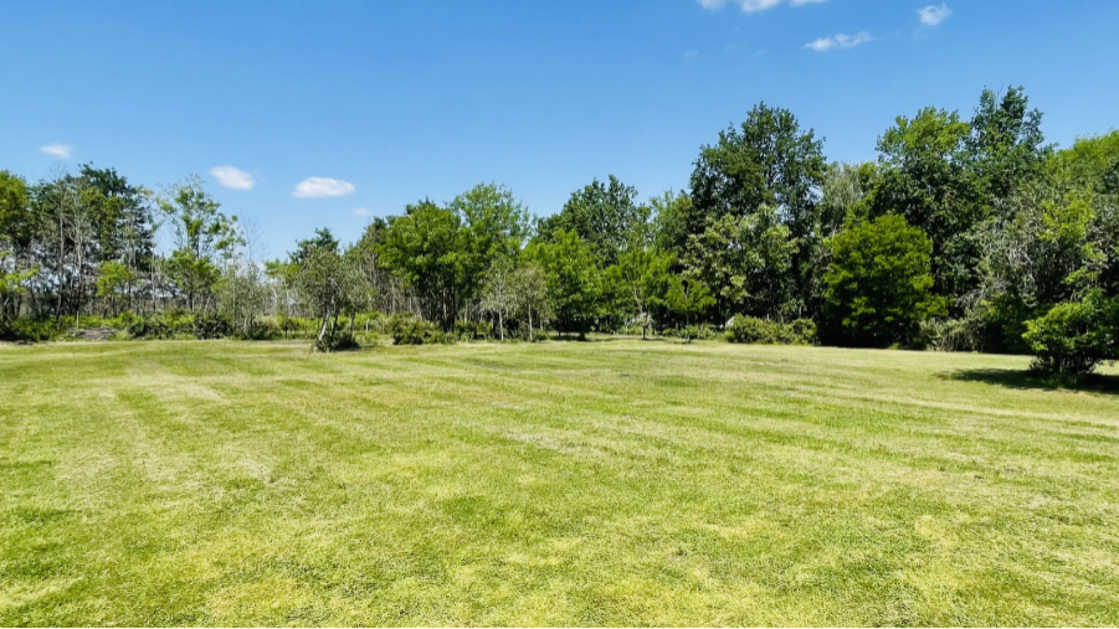 Terrain constructible de 1140m2 à Le Taillan-Médoc
