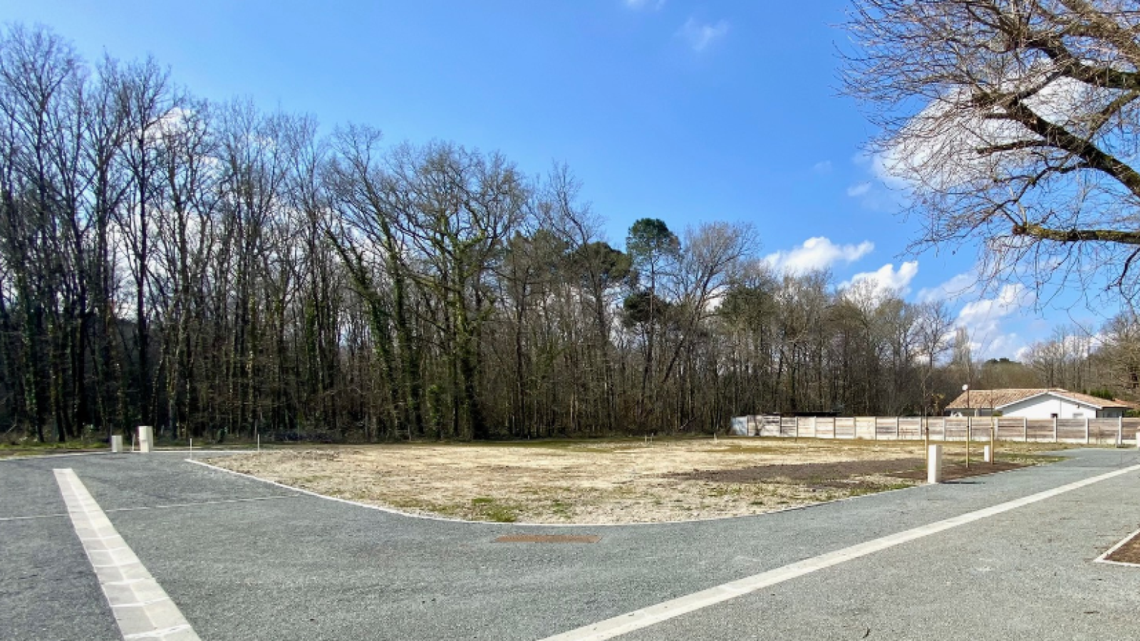 Terrain constructible de 660m2 à Saint-Magne