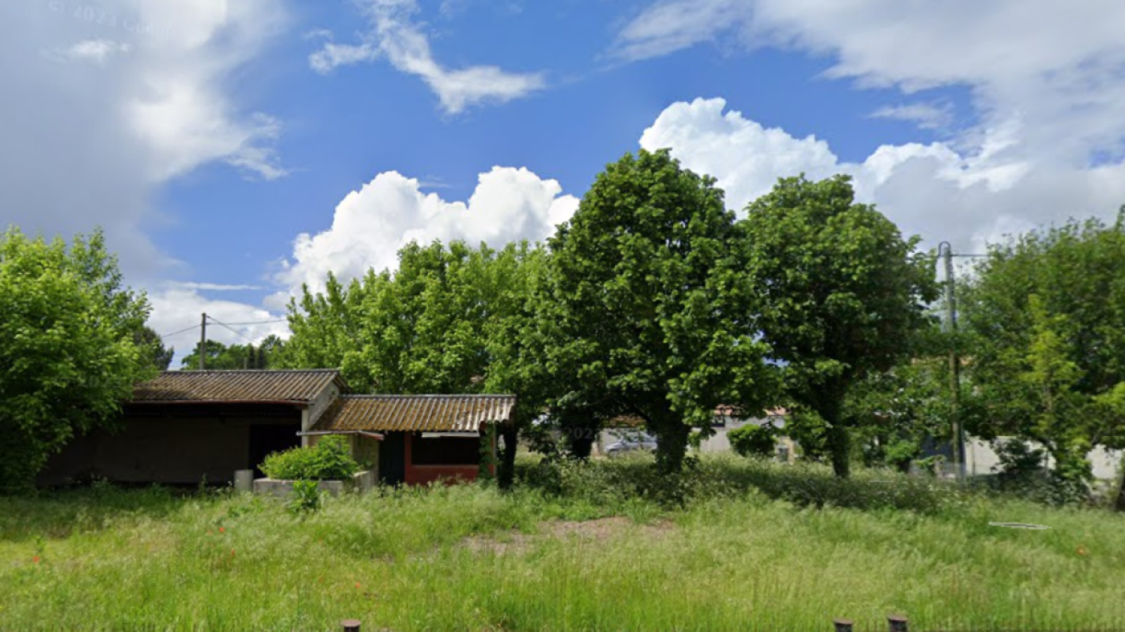 Terrain constructible de 800m2 à Saint-Selve